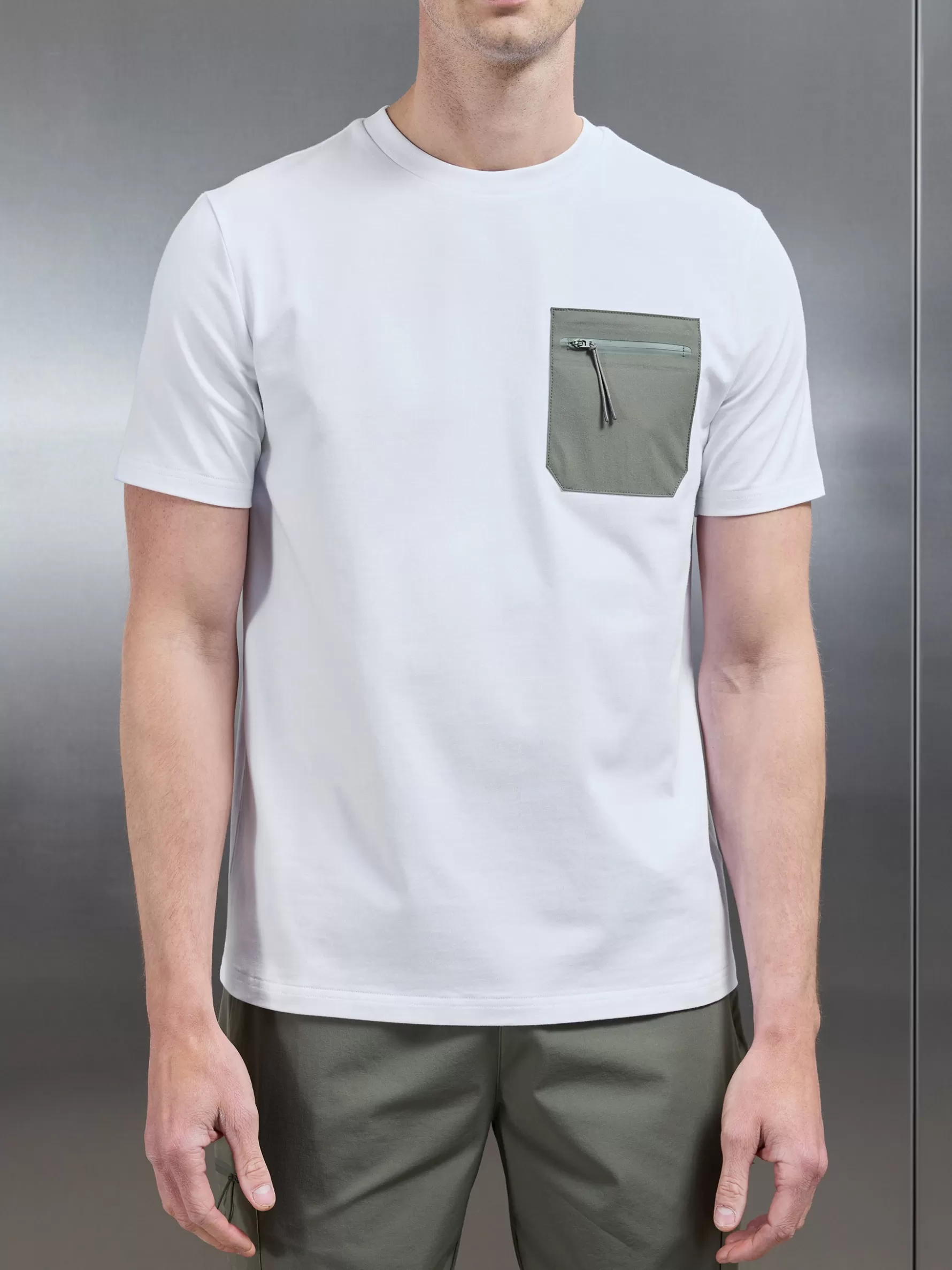 ARNE Active Cargo Pocket T-Shirt - White Olive