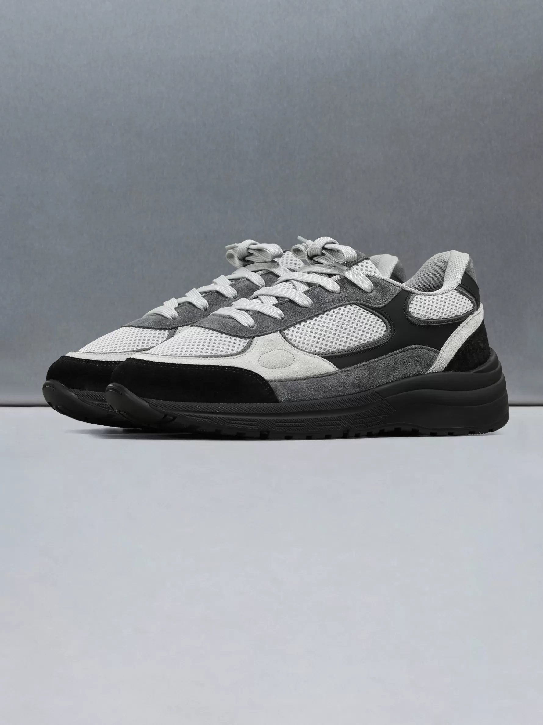 ARNE Apollo Runner - Grey Black