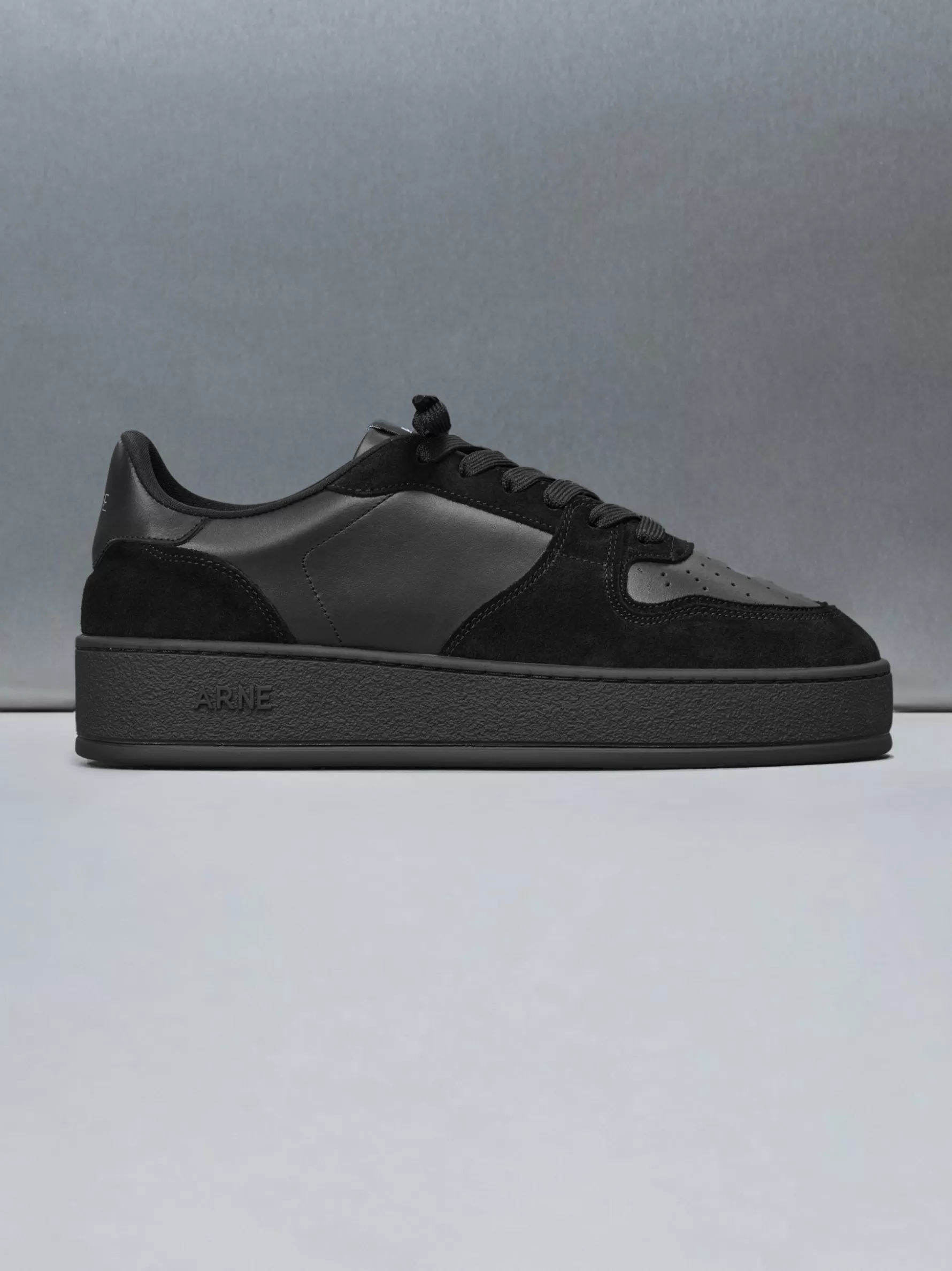 ARNE Arena Trainer - Triple Black