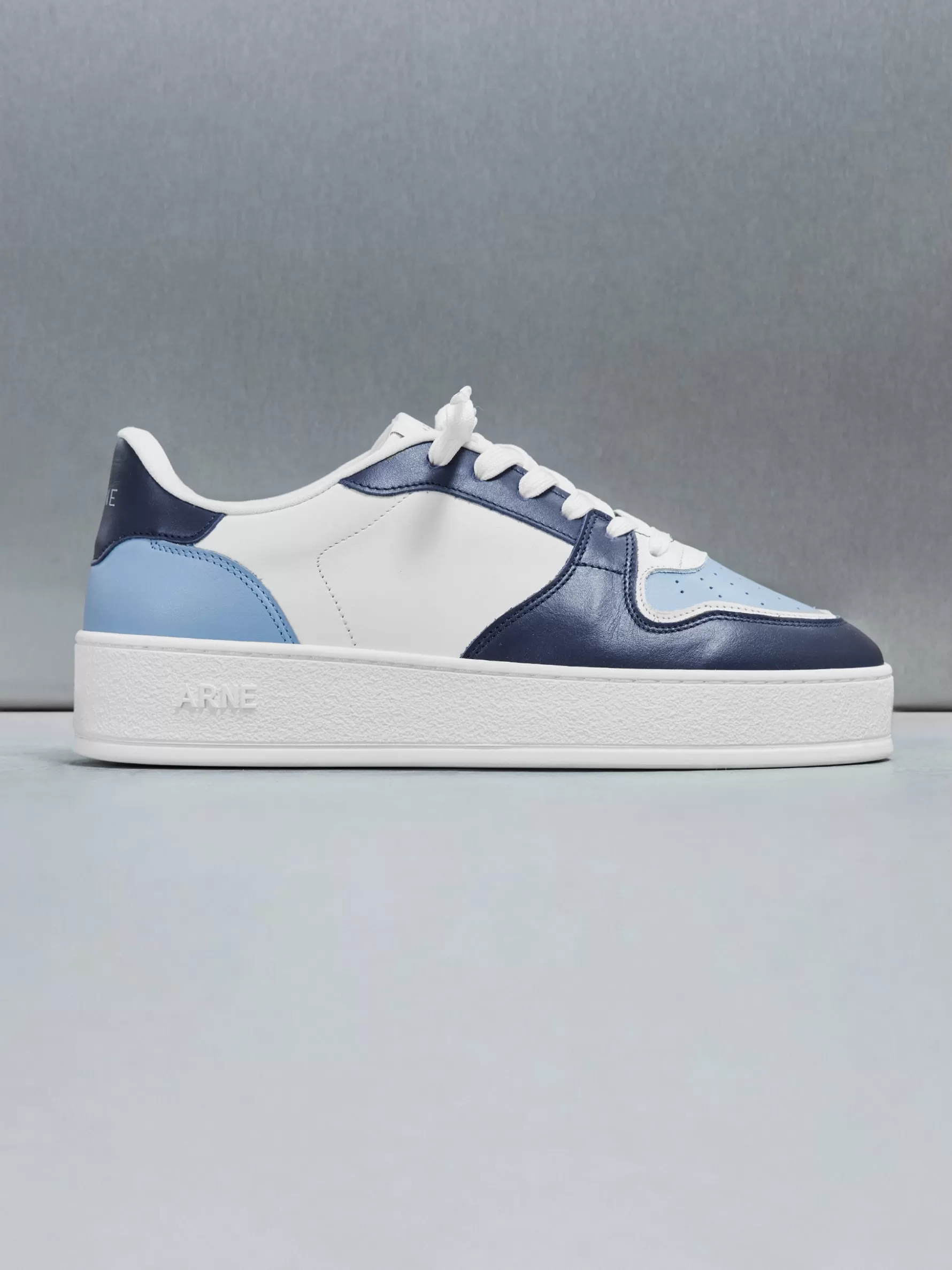 ARNE Arena Trainer - White Light Blue Navy