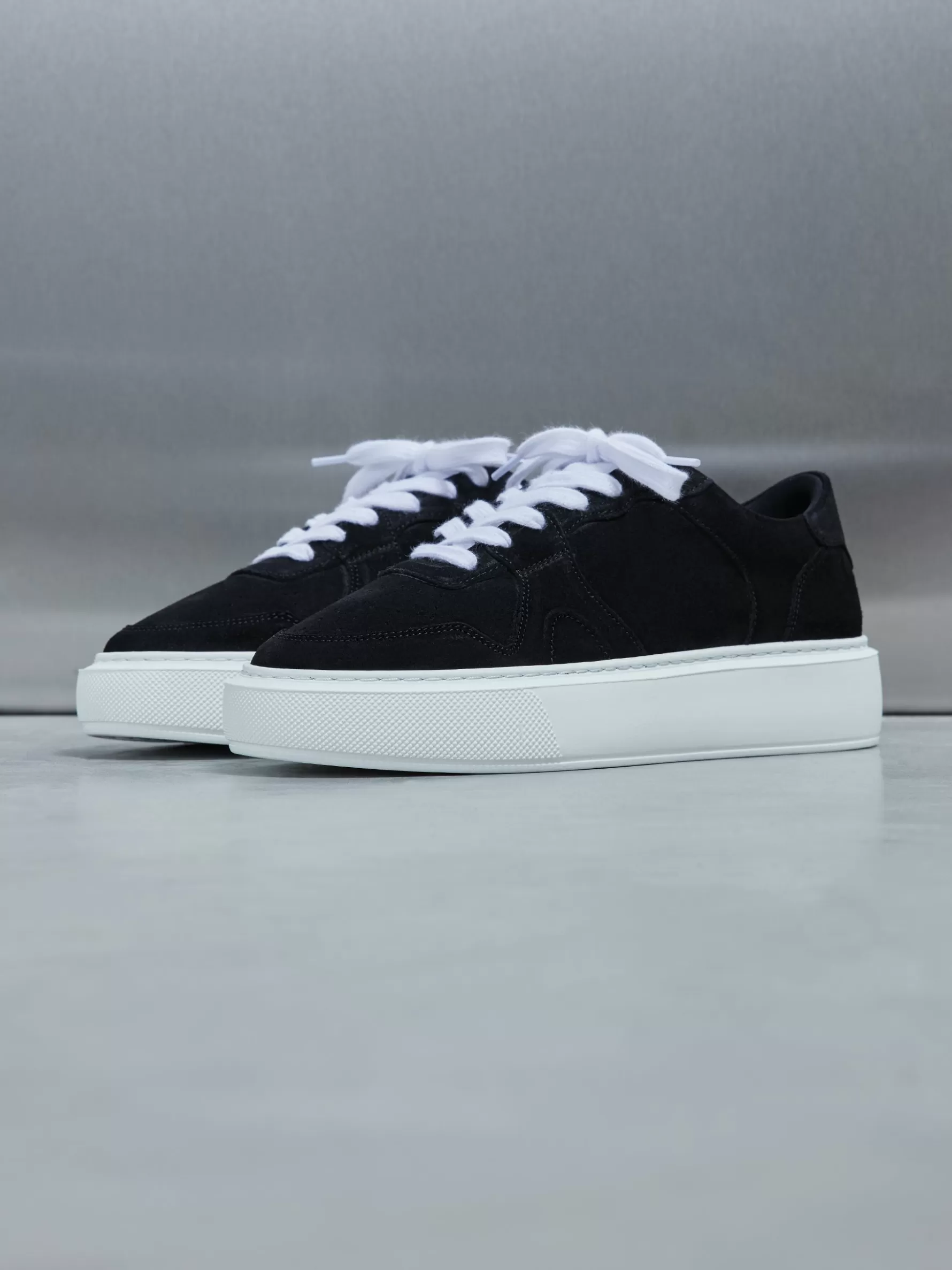 ARNE Court Trainer - Suede Black