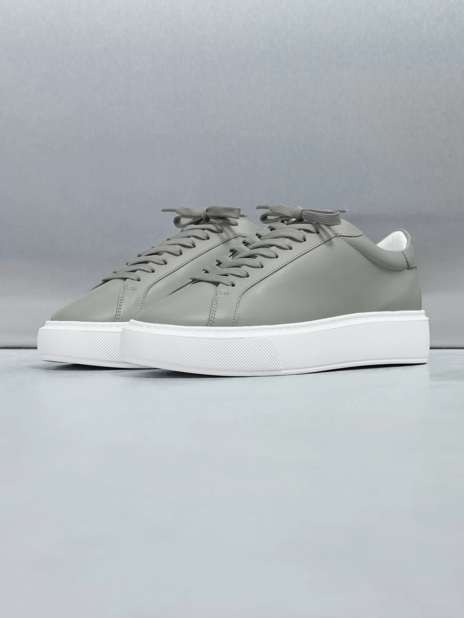 ARNE Essential Leather Trainer -