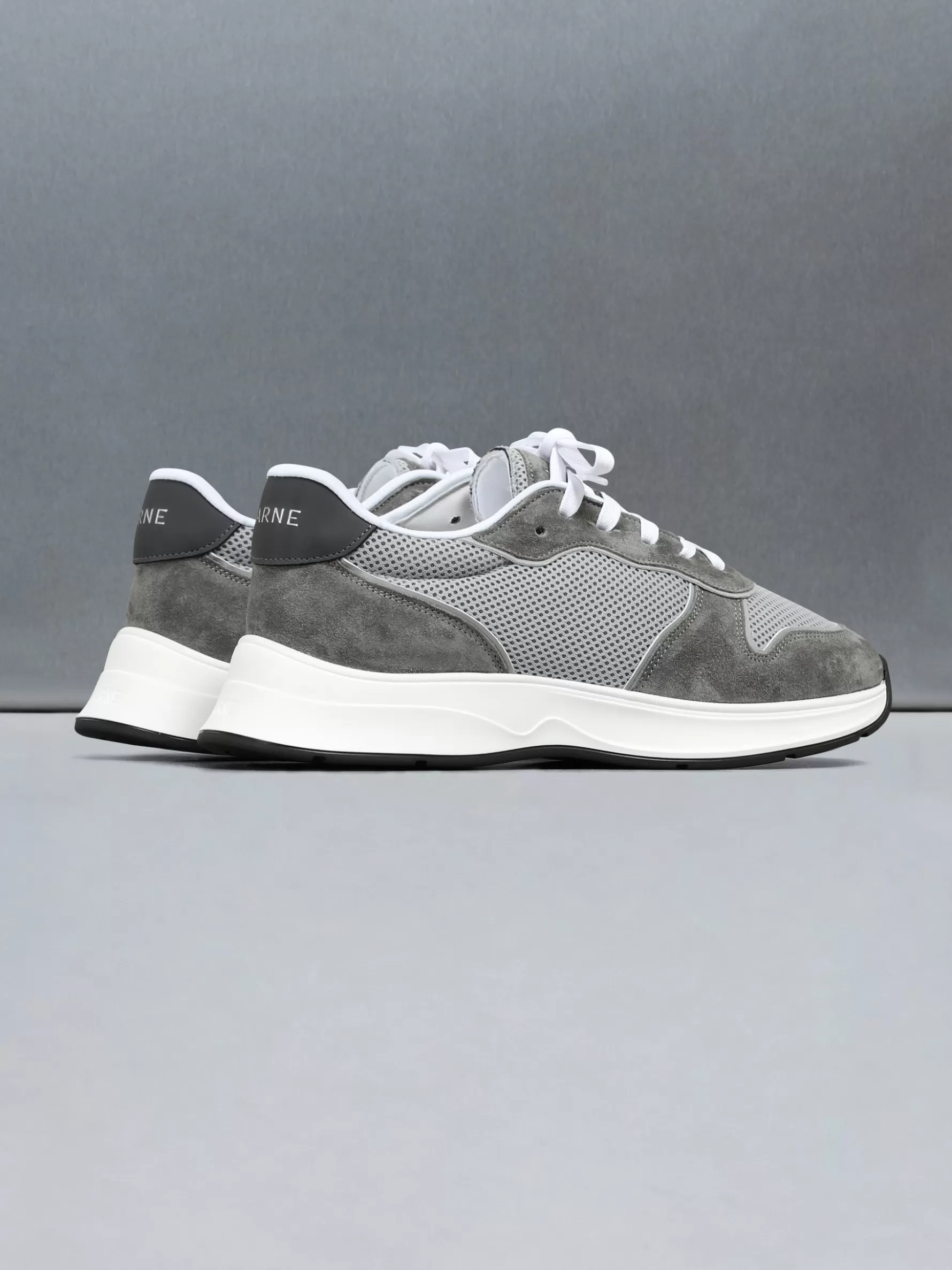 ARNE Hybrid Runner -