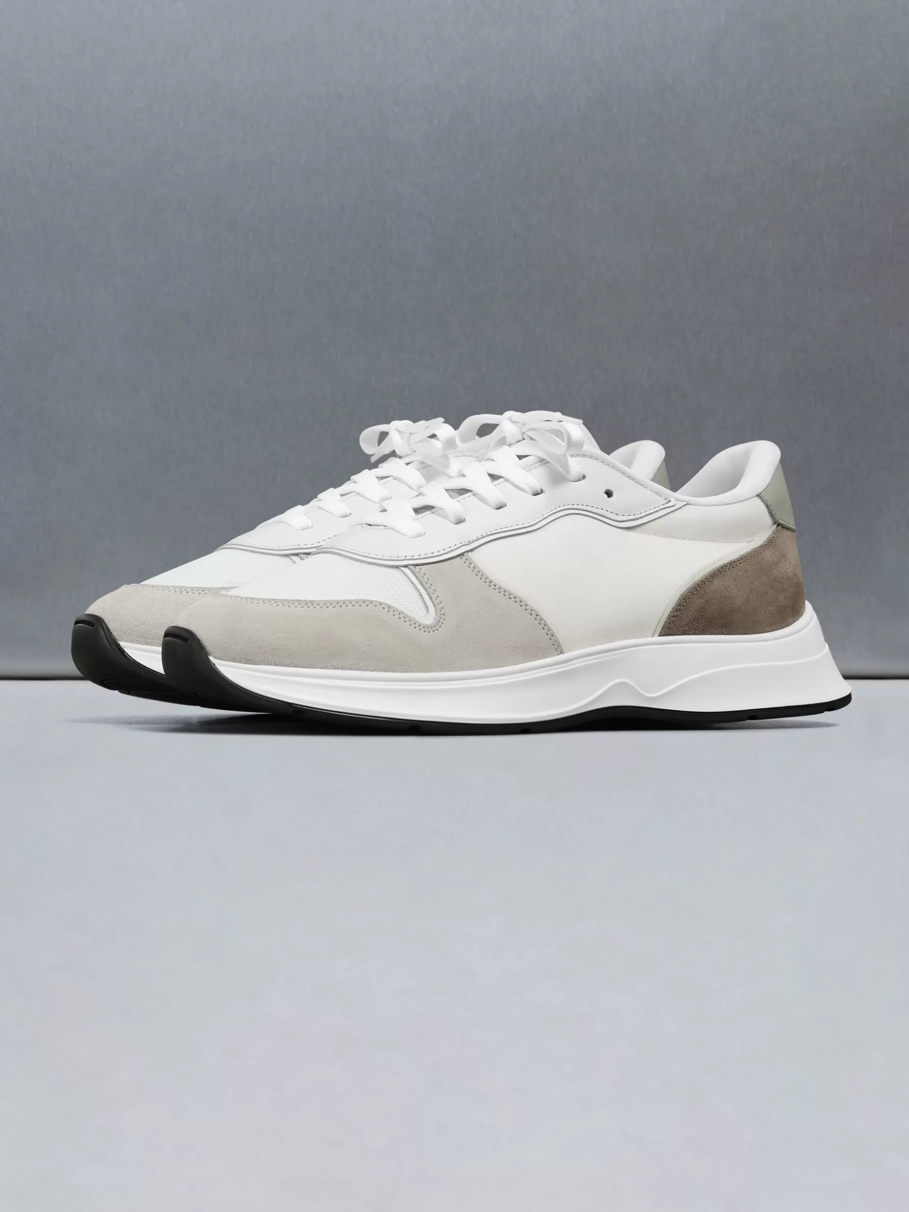 ARNE Hybrid Runner - White Stone