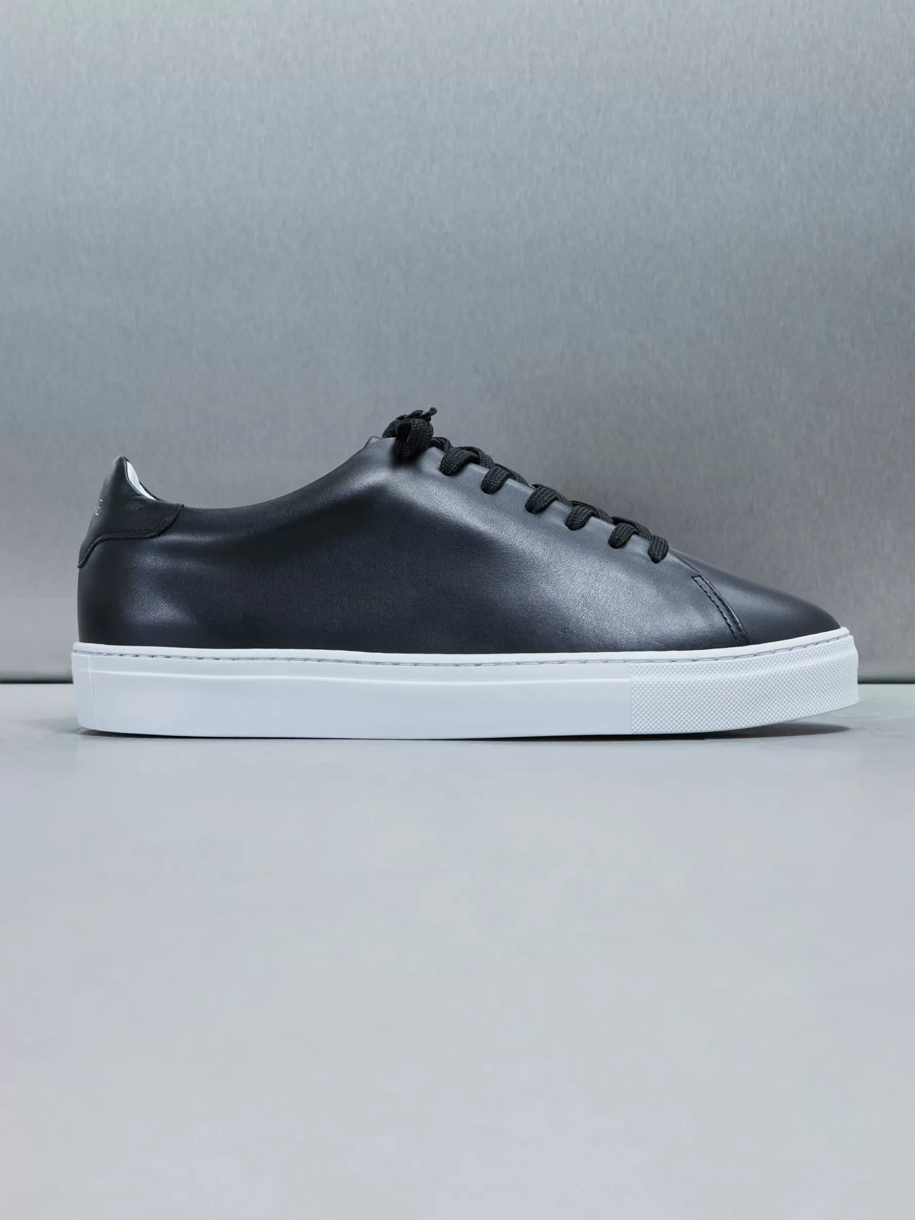 ARNE Low Essential Leather Trainer -