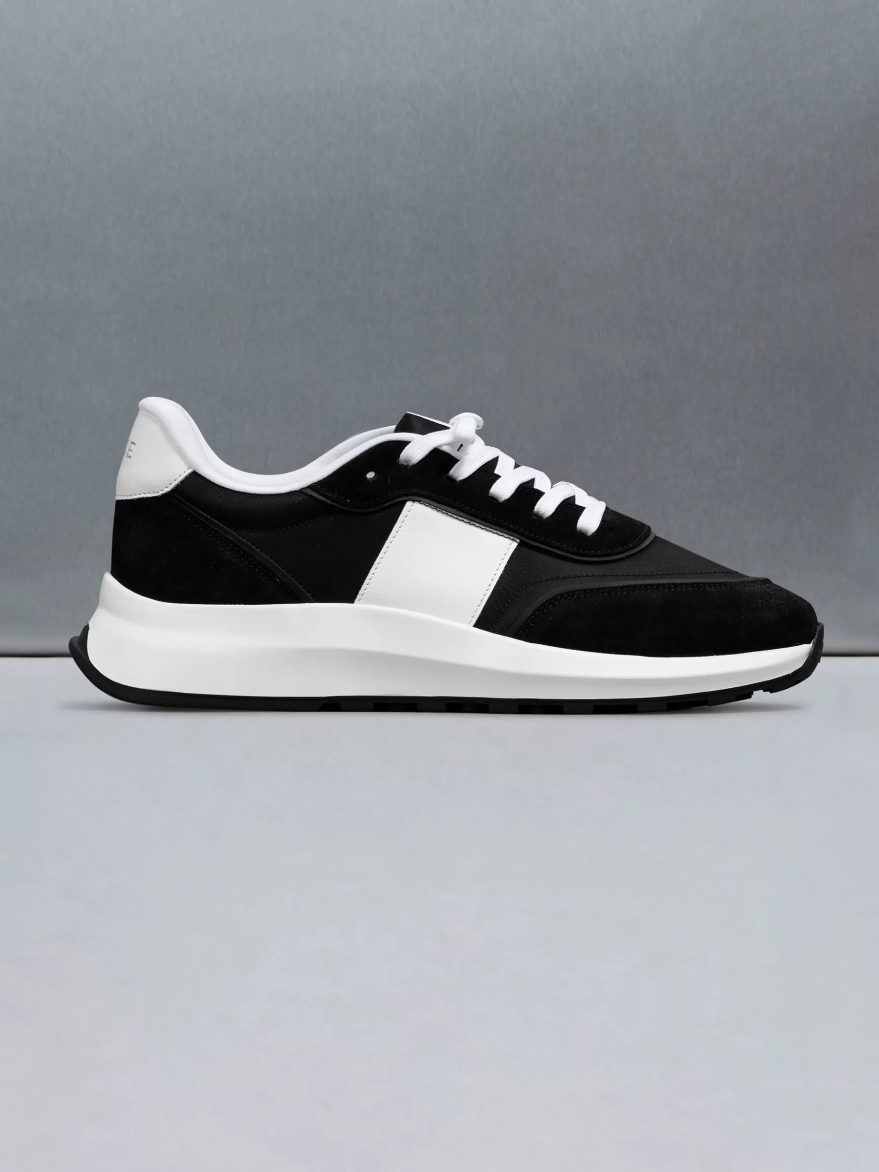 ARNE Low Runner 2.0 - Black White