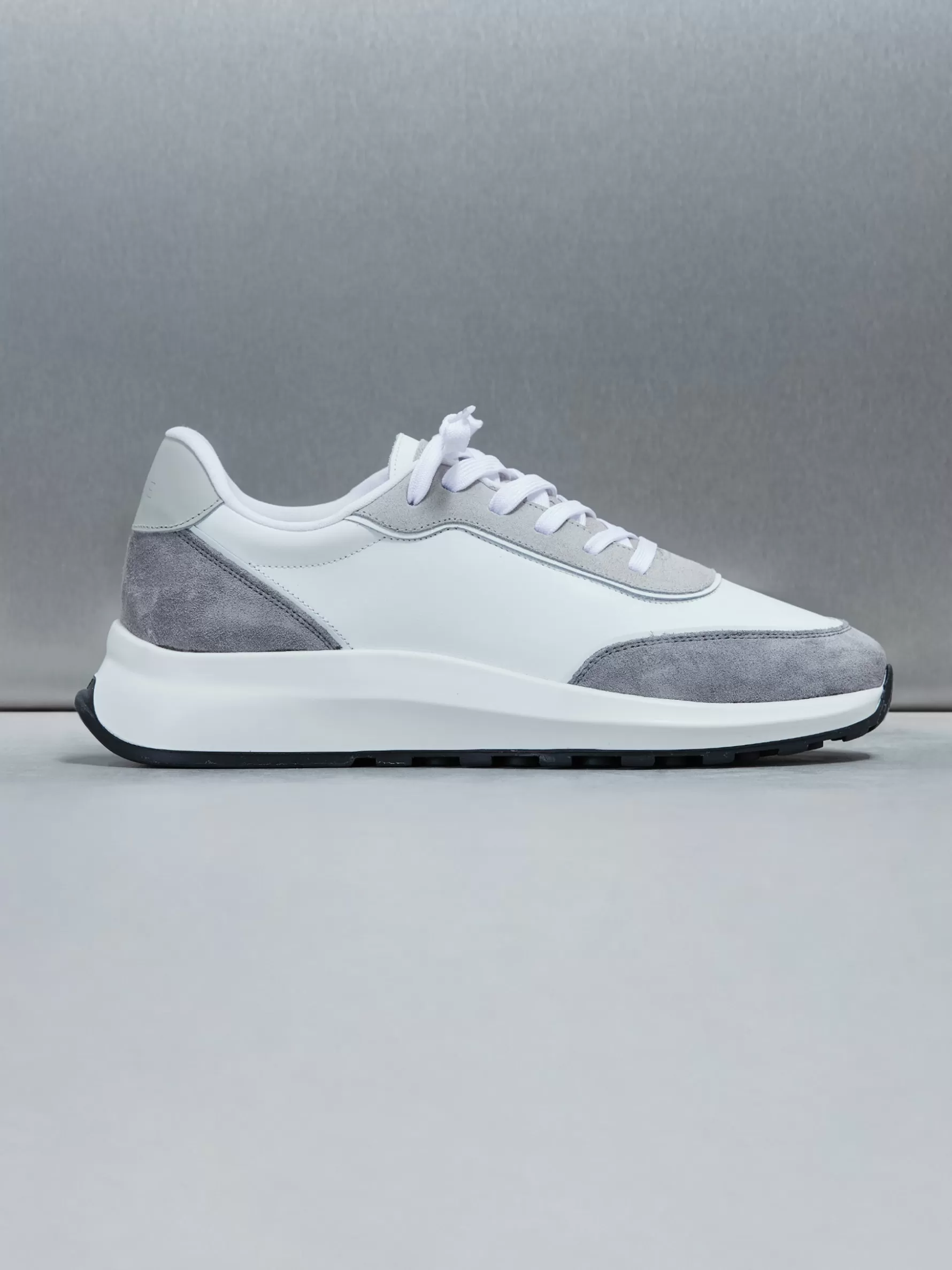 ARNE Low Runner - White Stone