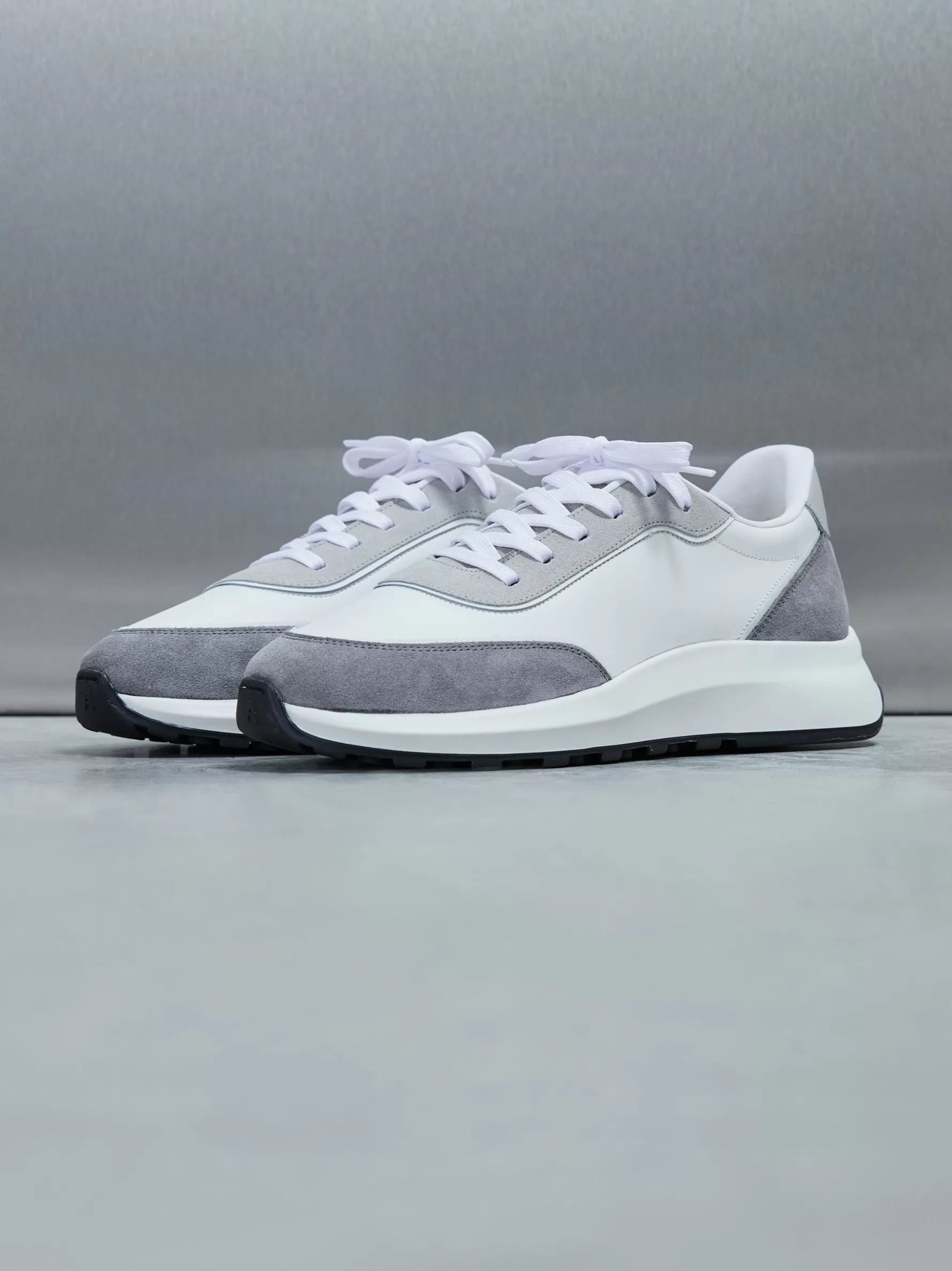 ARNE Low Runner - White Stone