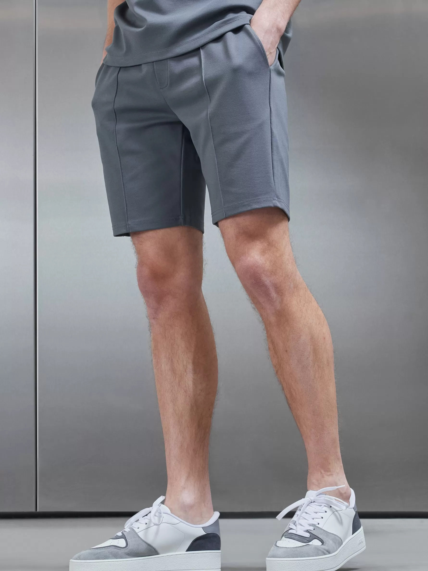 ARNE Luxe Essential Short -