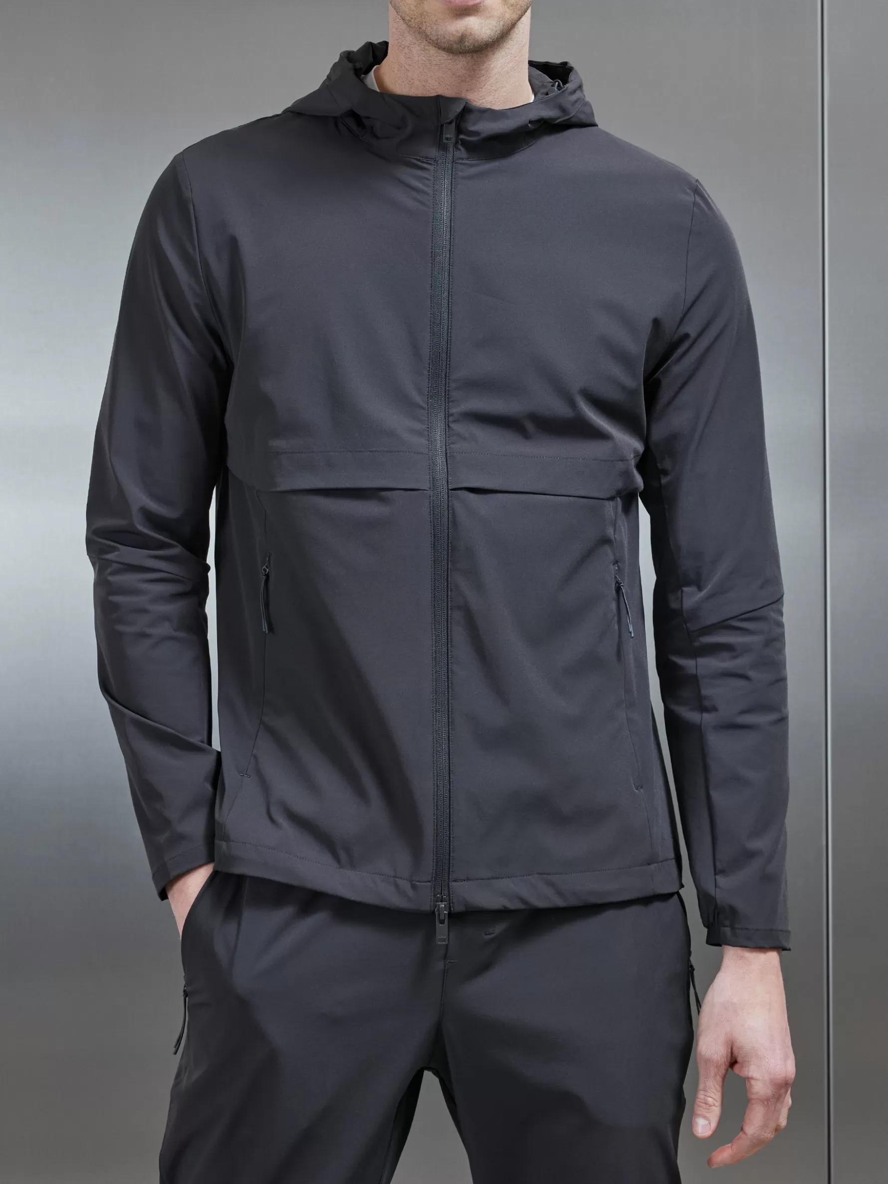 ARNE Performance Windbreaker -