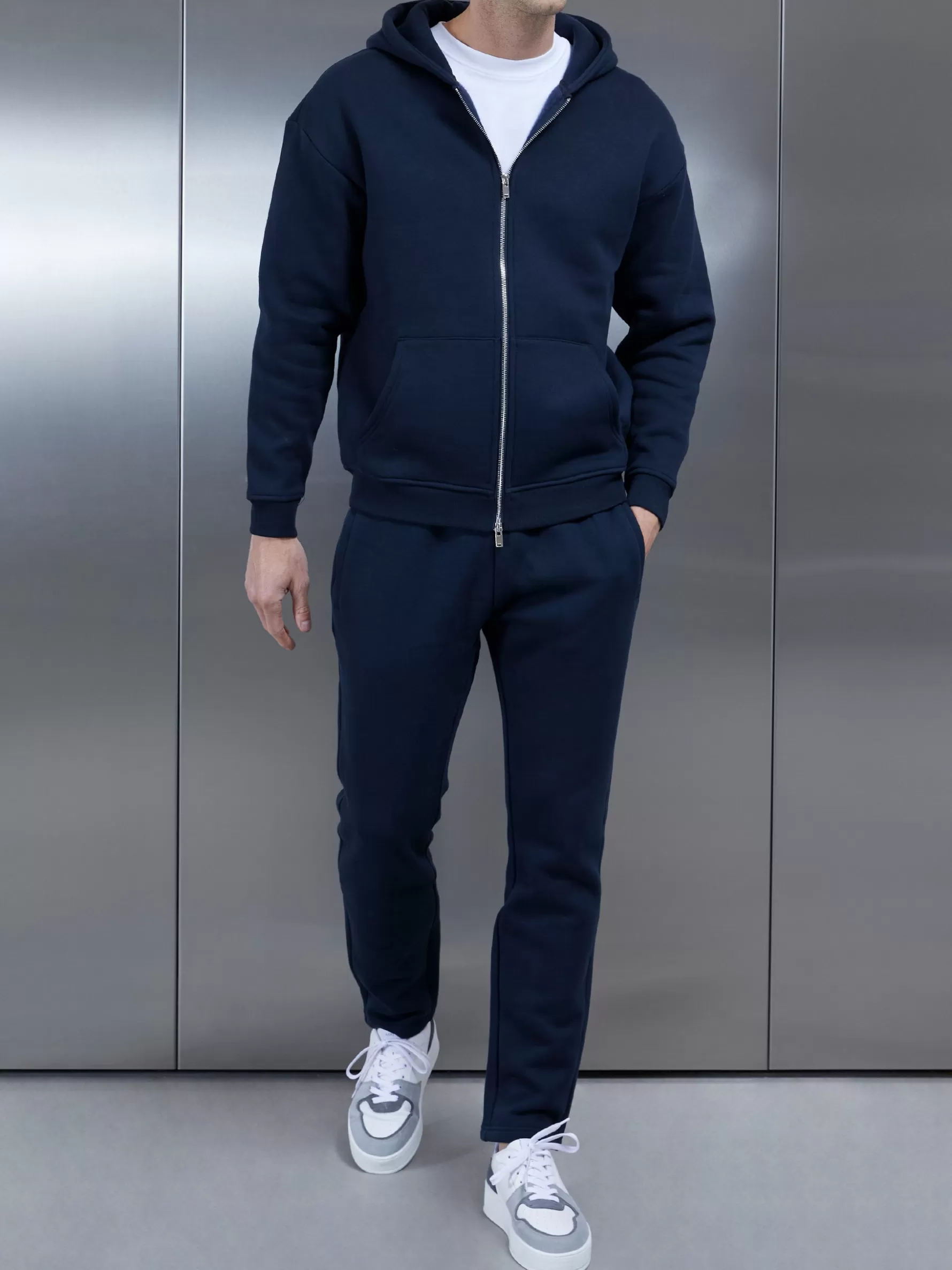 ARNE Relaxed Fit Tapered Leg Jogger -