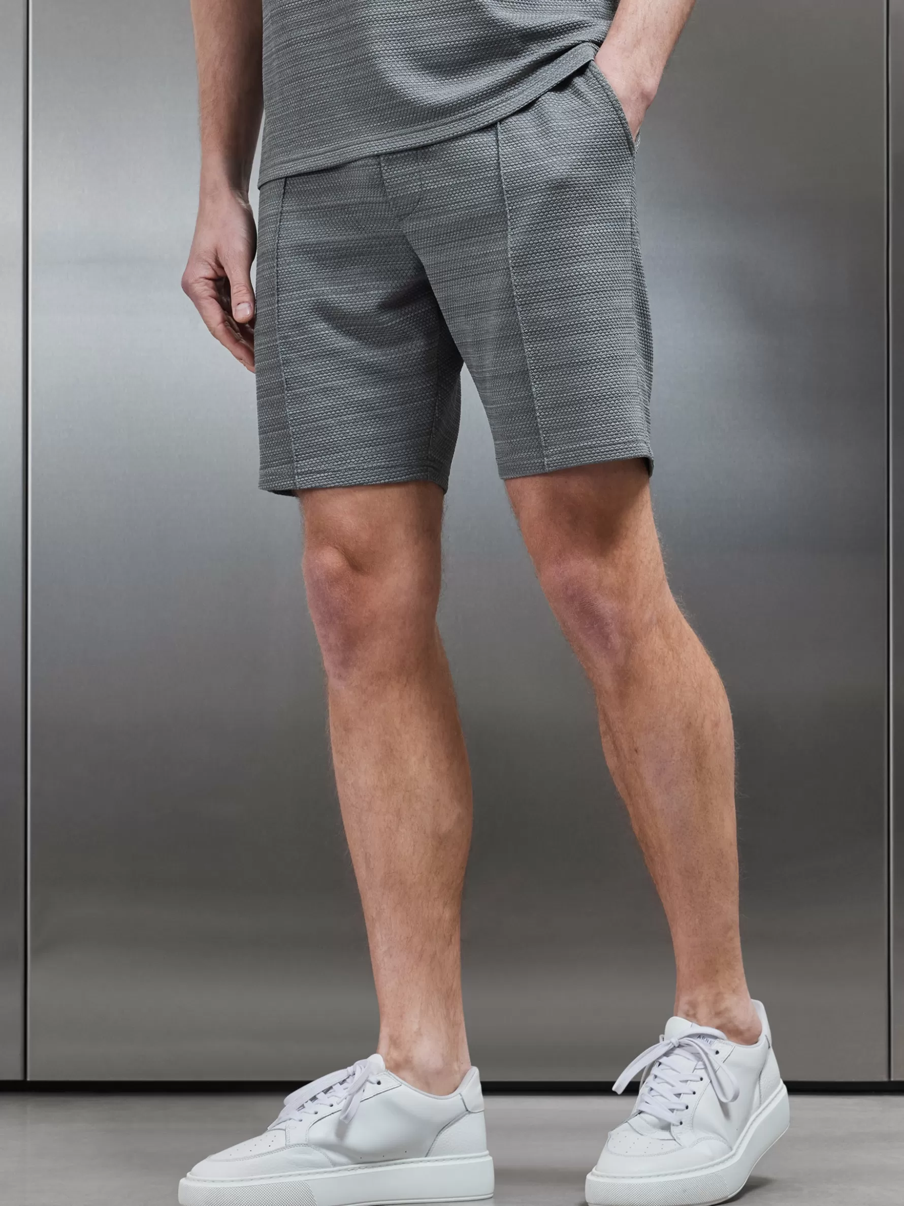 ARNE Sacra Short -