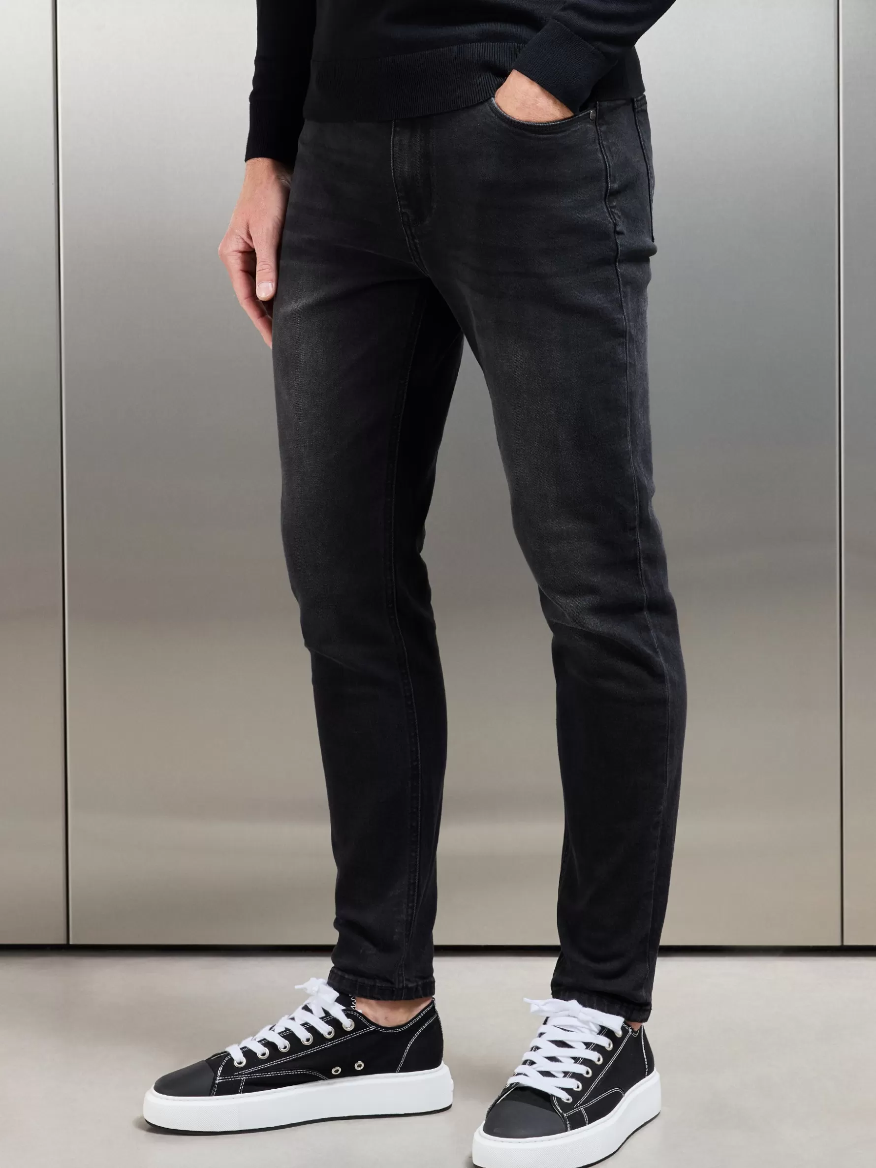 ARNE Slim Fit Denim Jeans - Black Wash