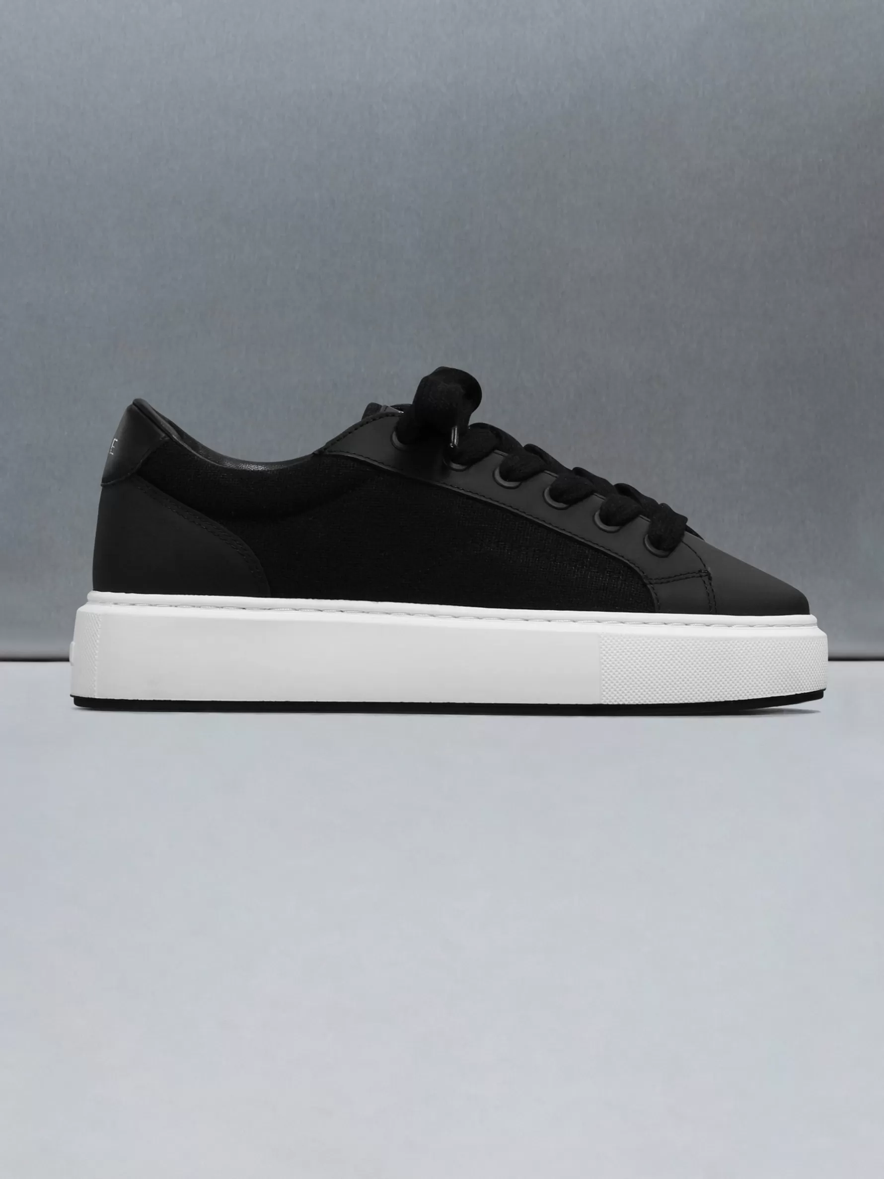 ARNE Studio Trainer -