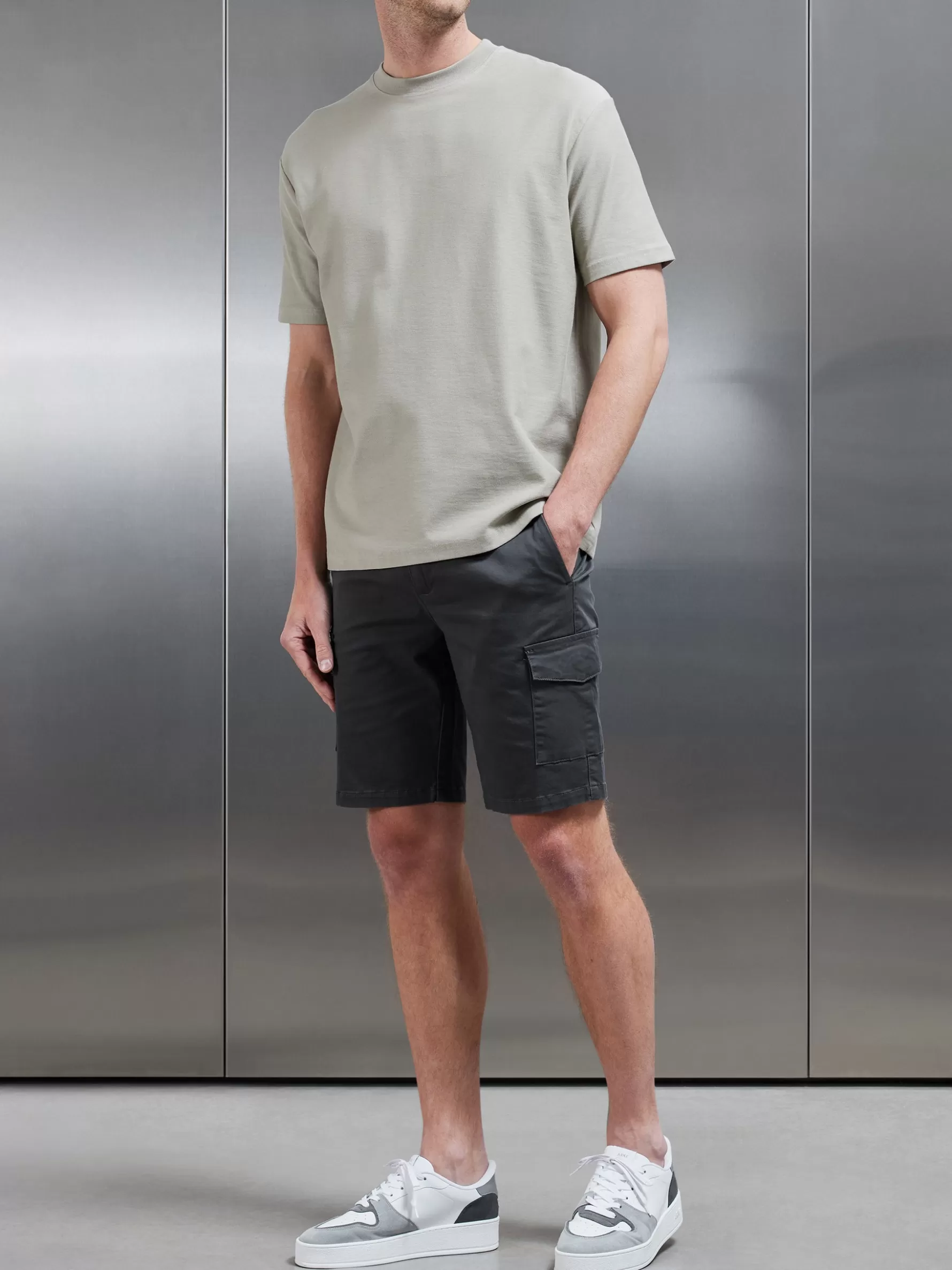 ARNE Tailored Cotton Cargo Short -