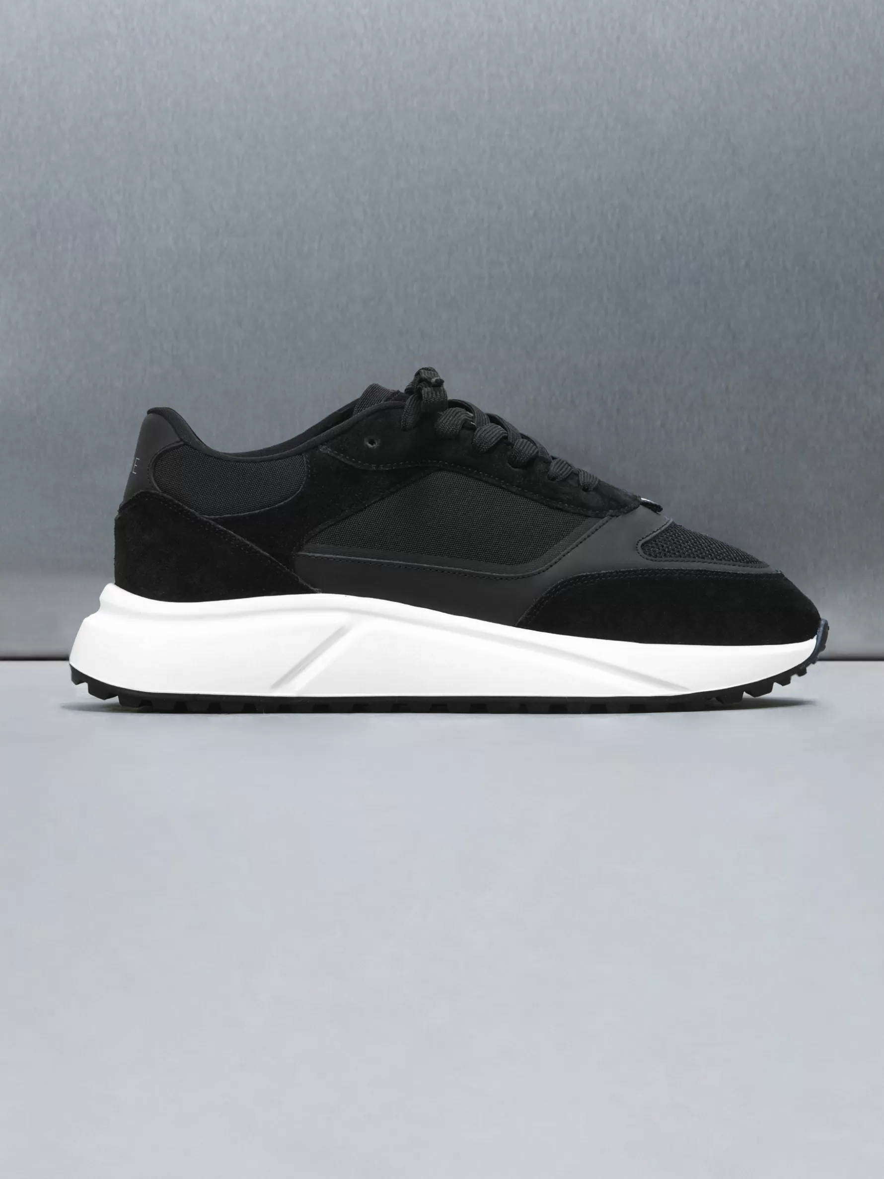 ARNE Technical Runner -