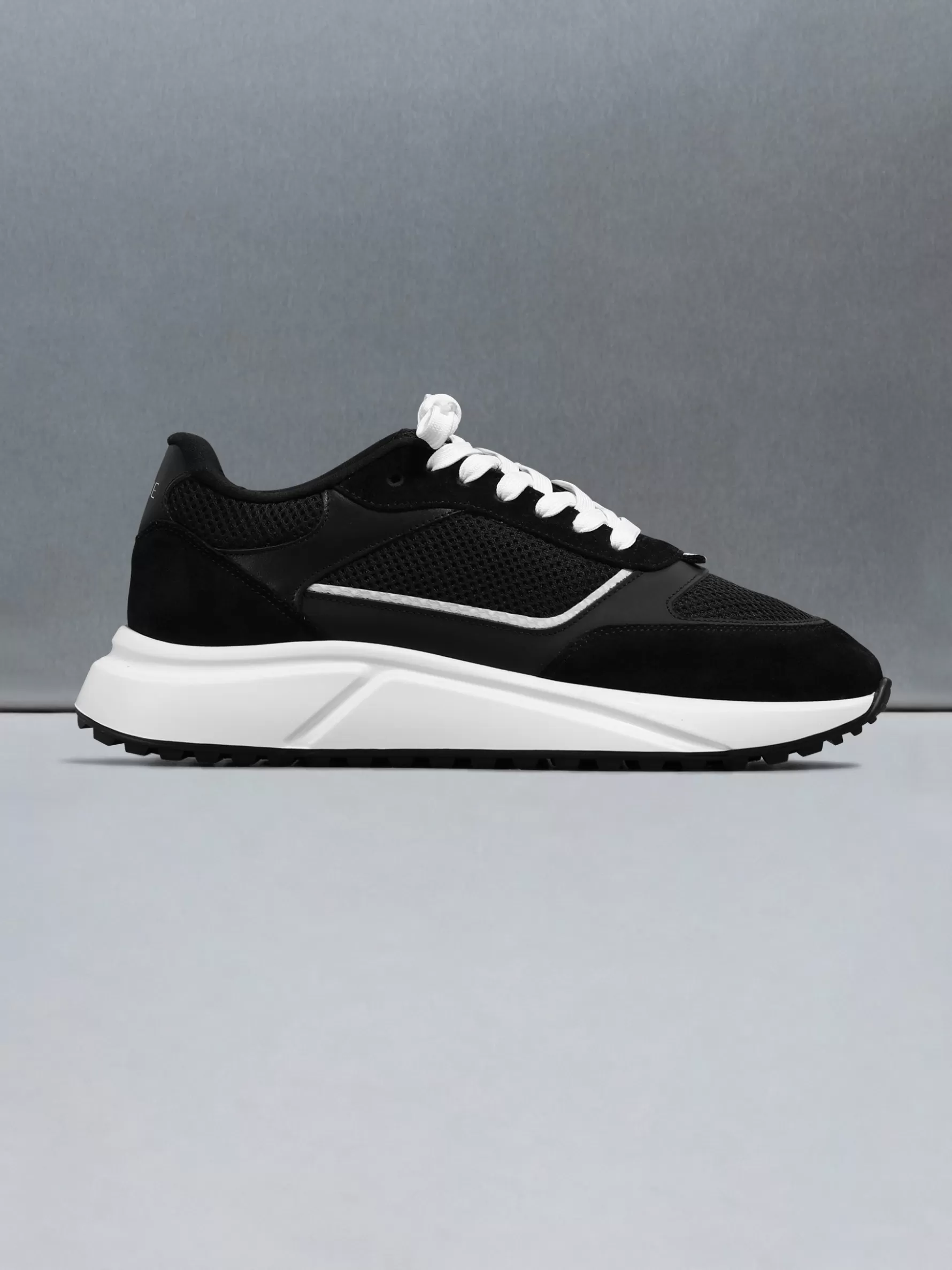 ARNE Technical Runner - Black 2.0