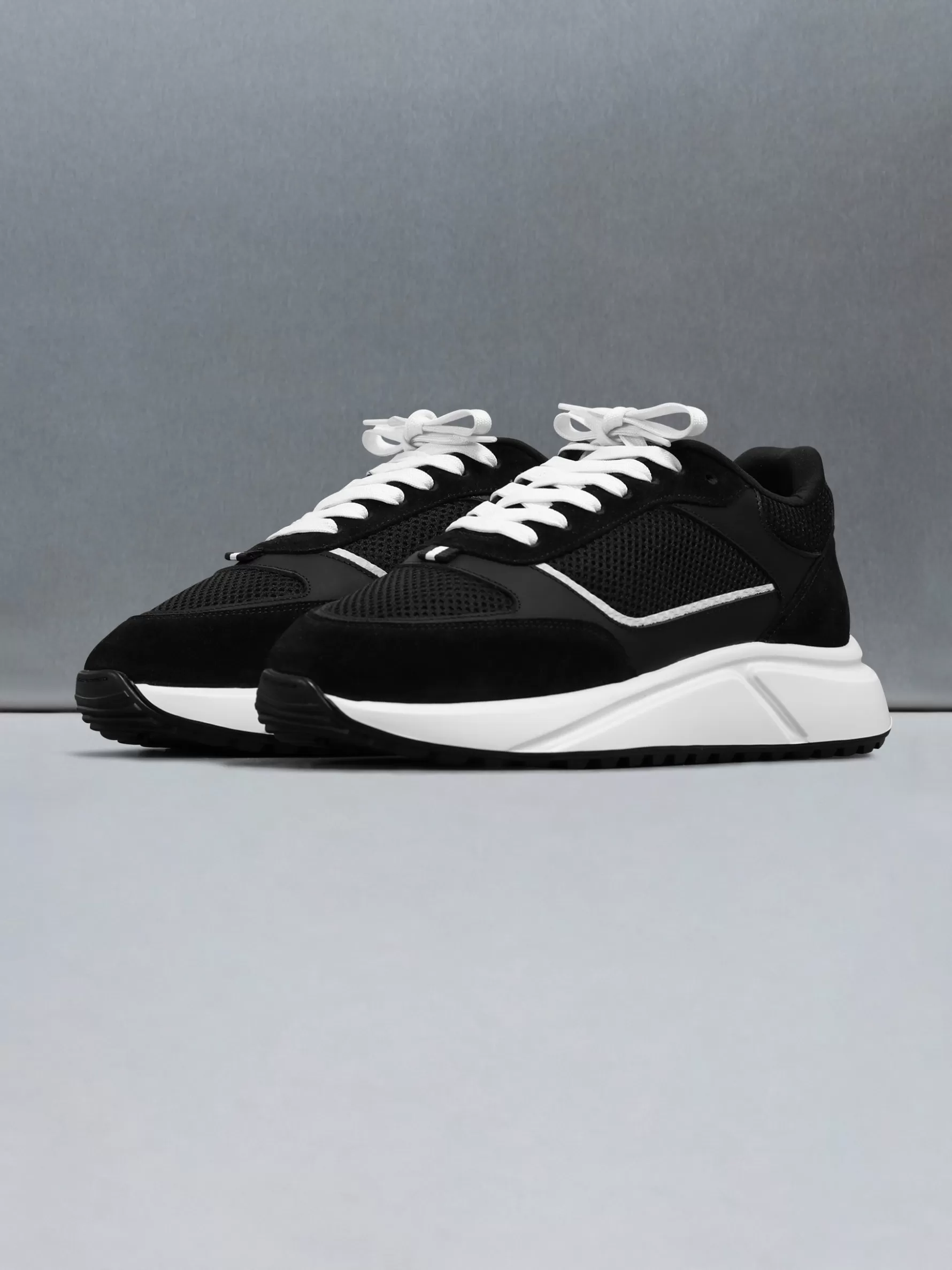 ARNE Technical Runner - Black 2.0