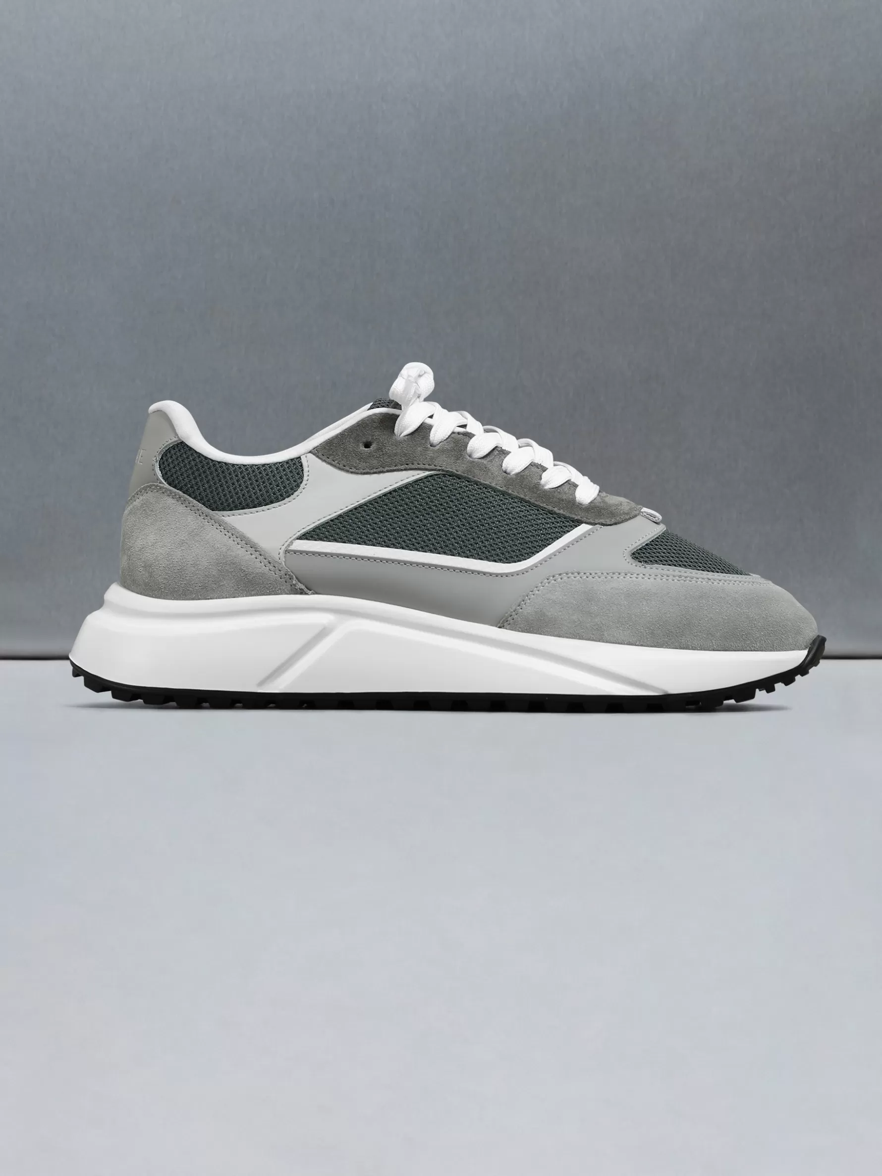 ARNE Technical Runner - Dusty Olive