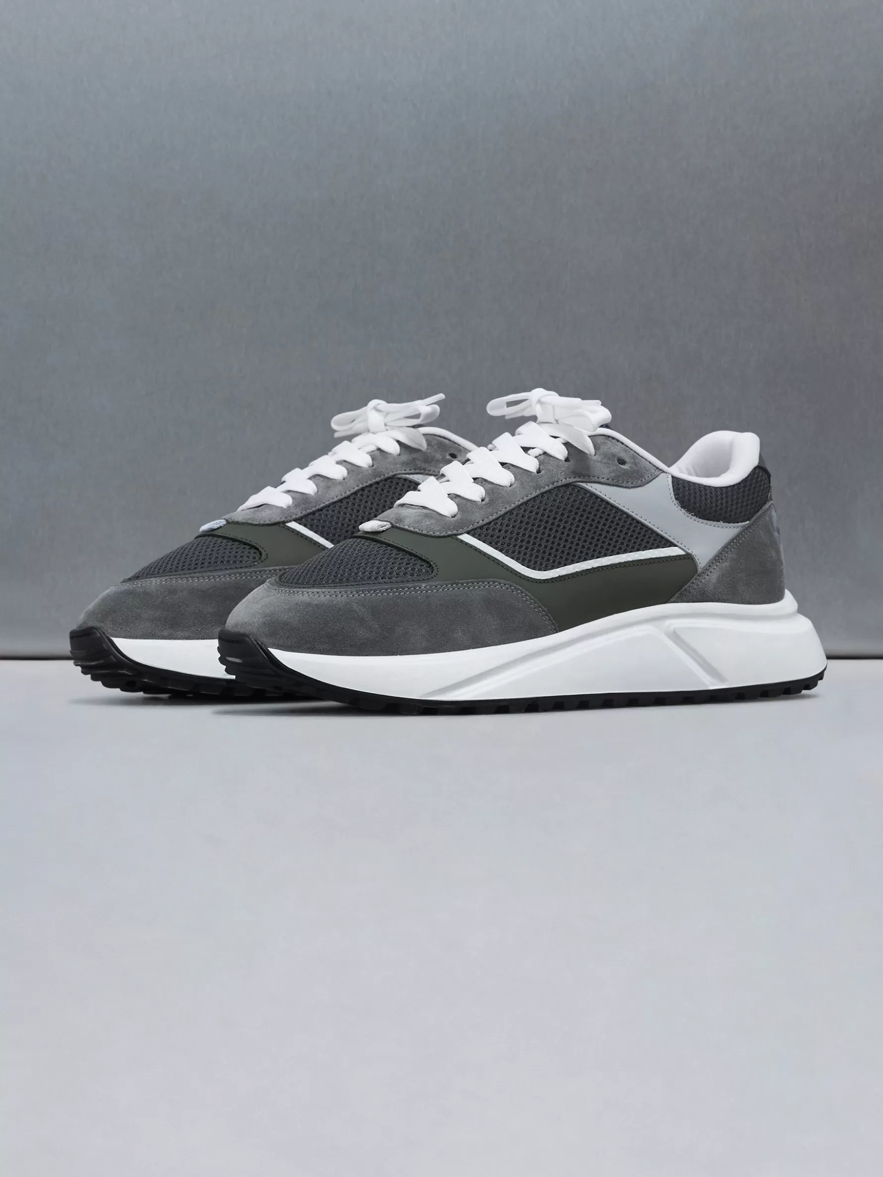 ARNE Technical Runner - Forest Grey