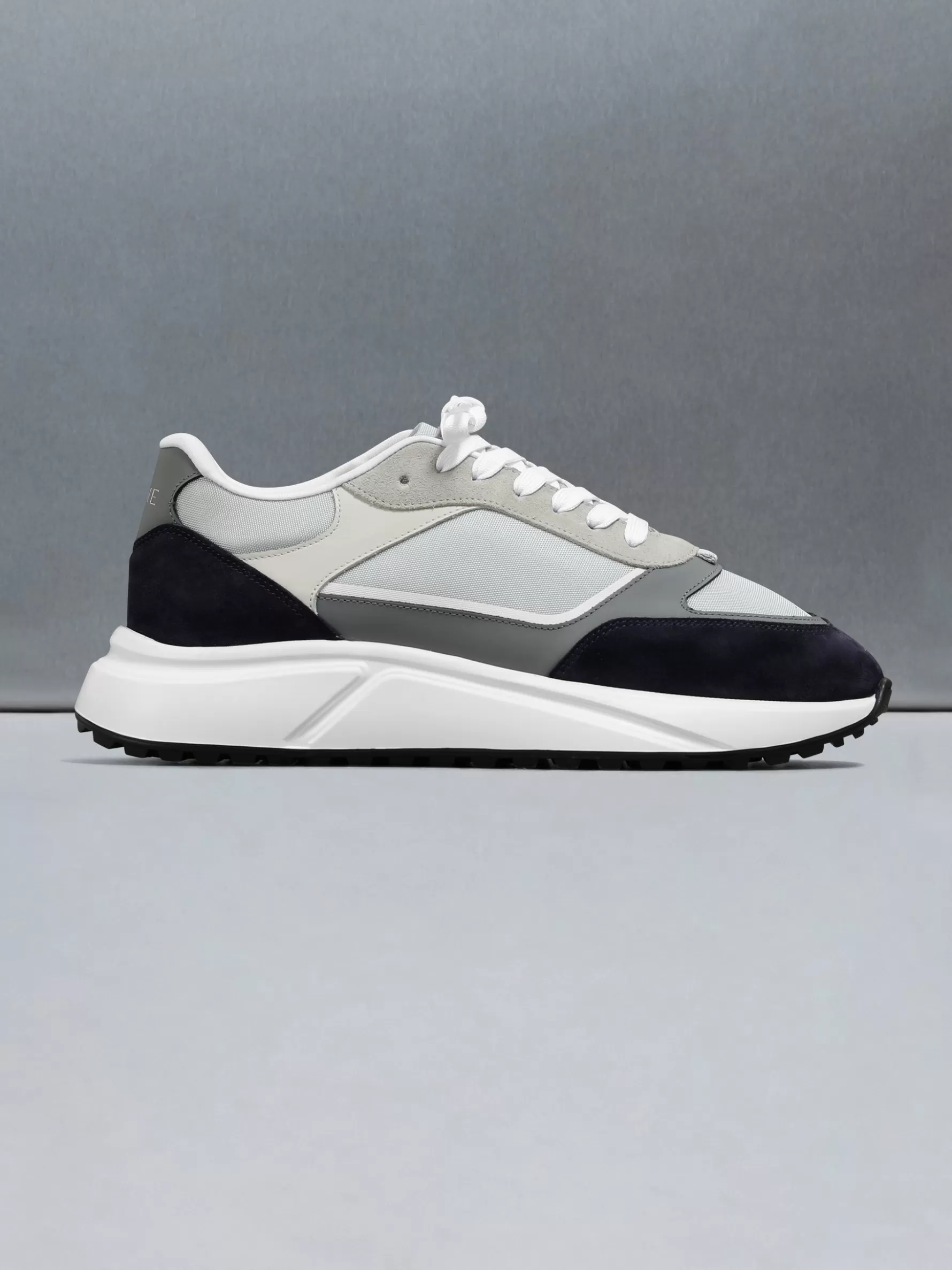 ARNE Technical Runner - Pearl Blue