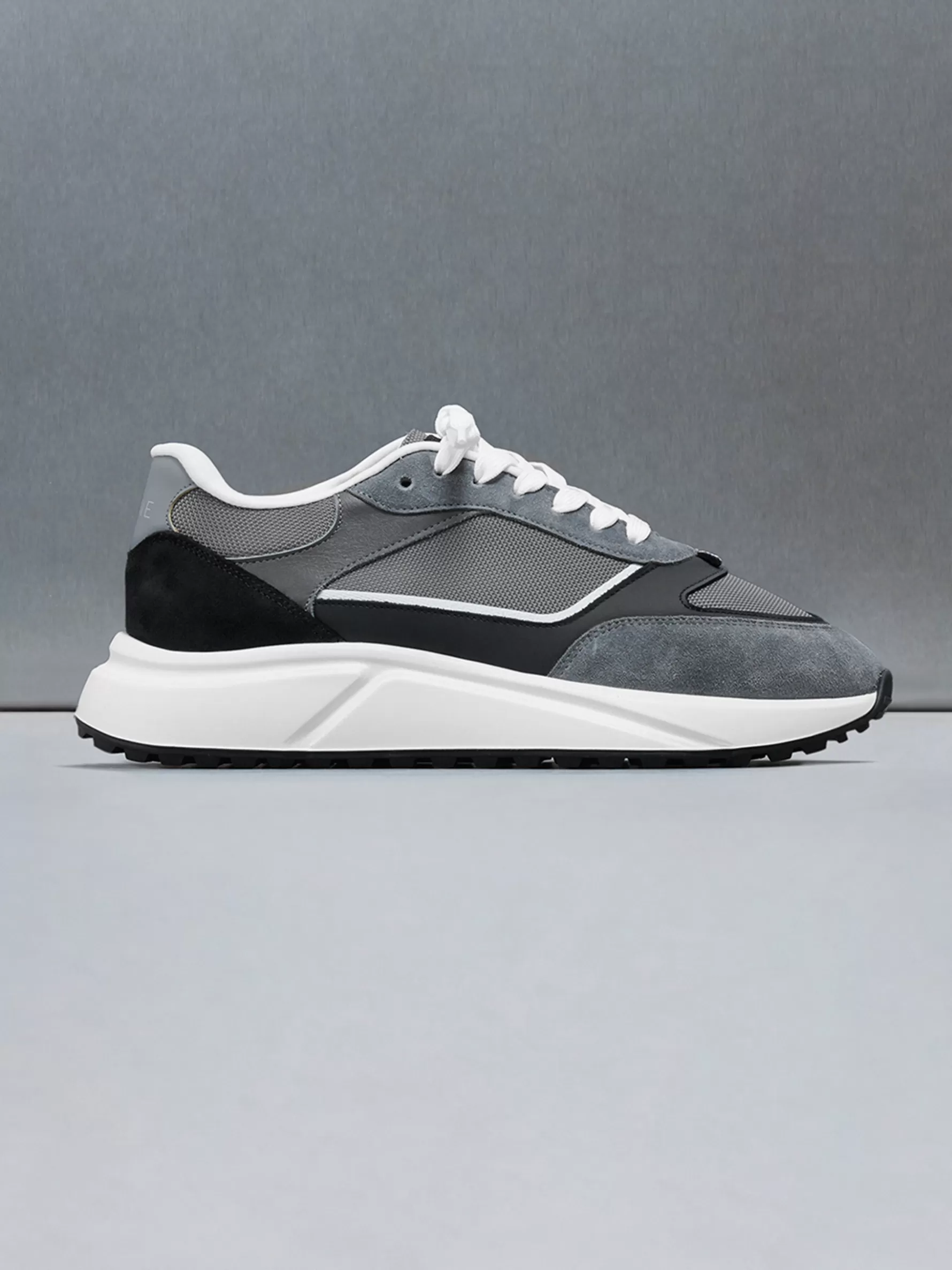 ARNE Technical Runner -