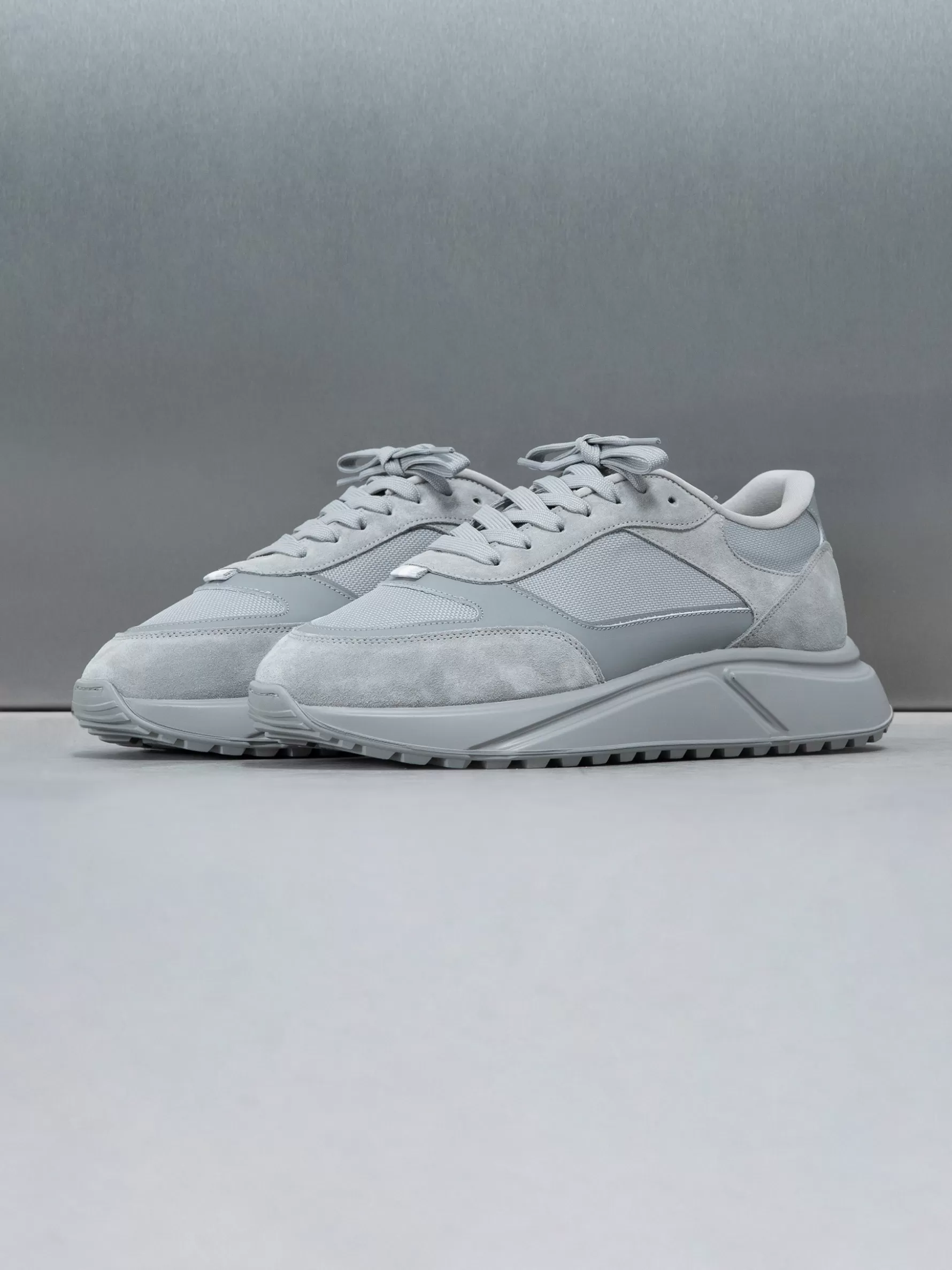 ARNE Technical Runner - Triple Grey