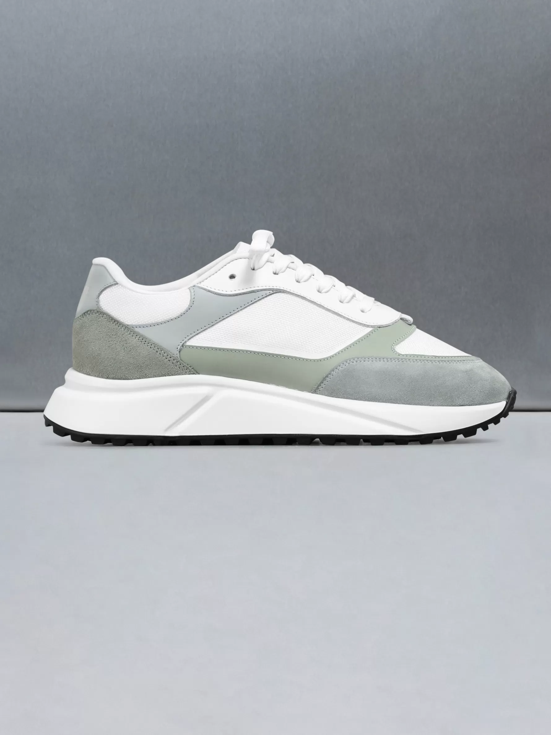 ARNE Technical Runner - White Olive