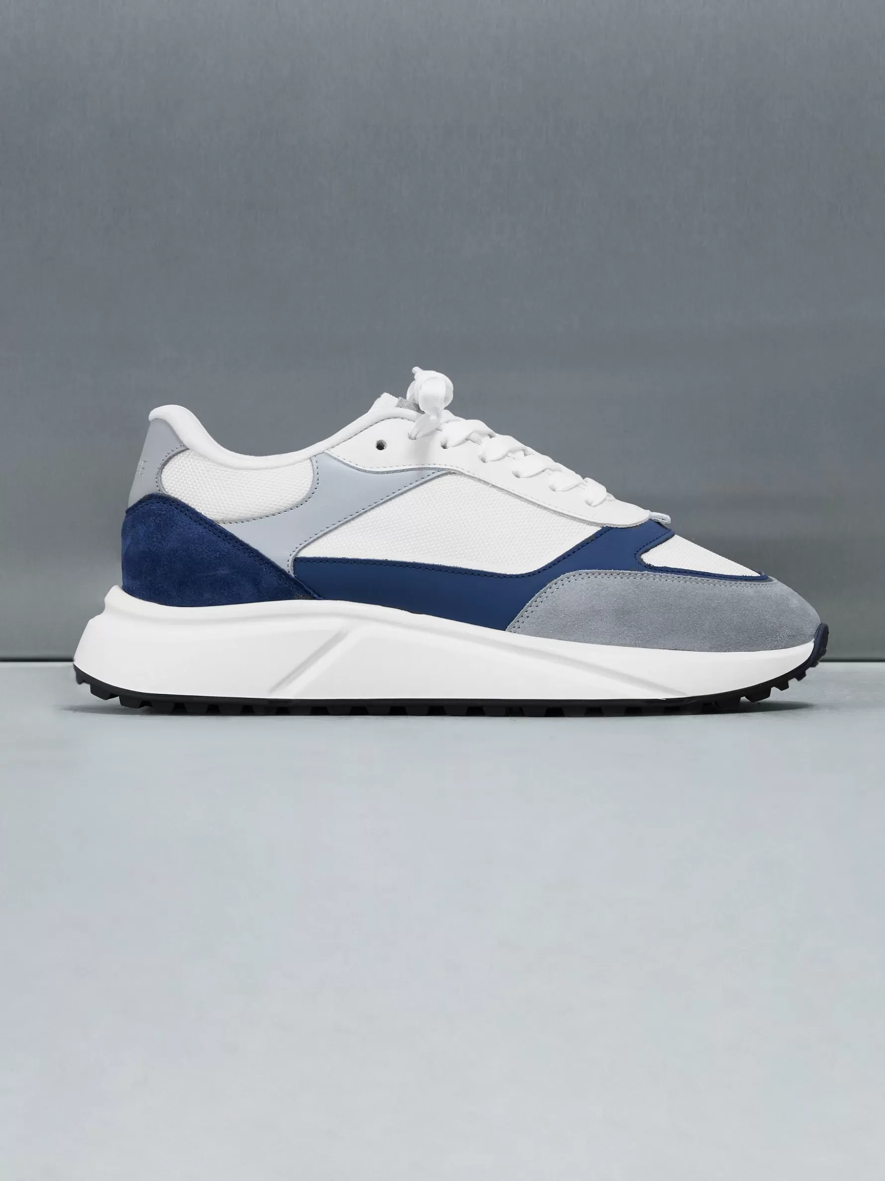 ARNE Technical Runner - White Pacific