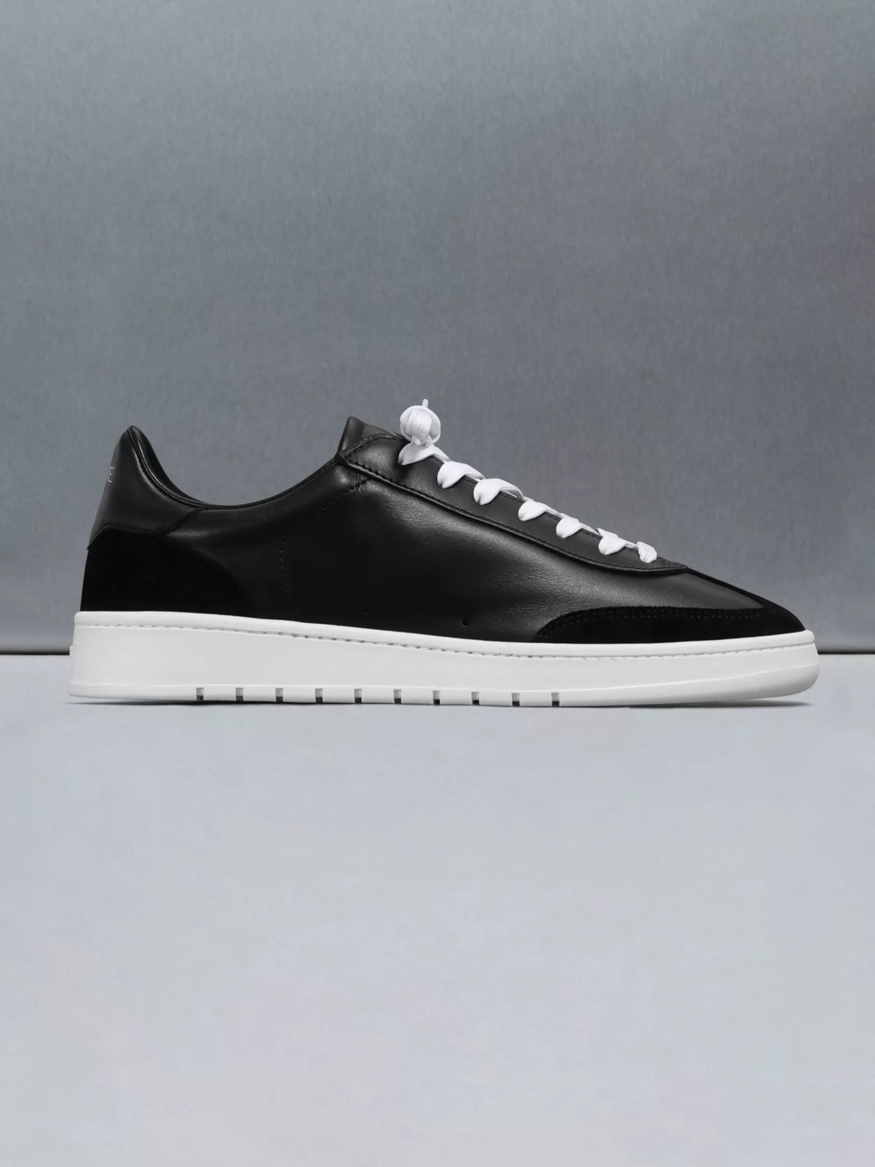 ARNE Tennis Trainer -