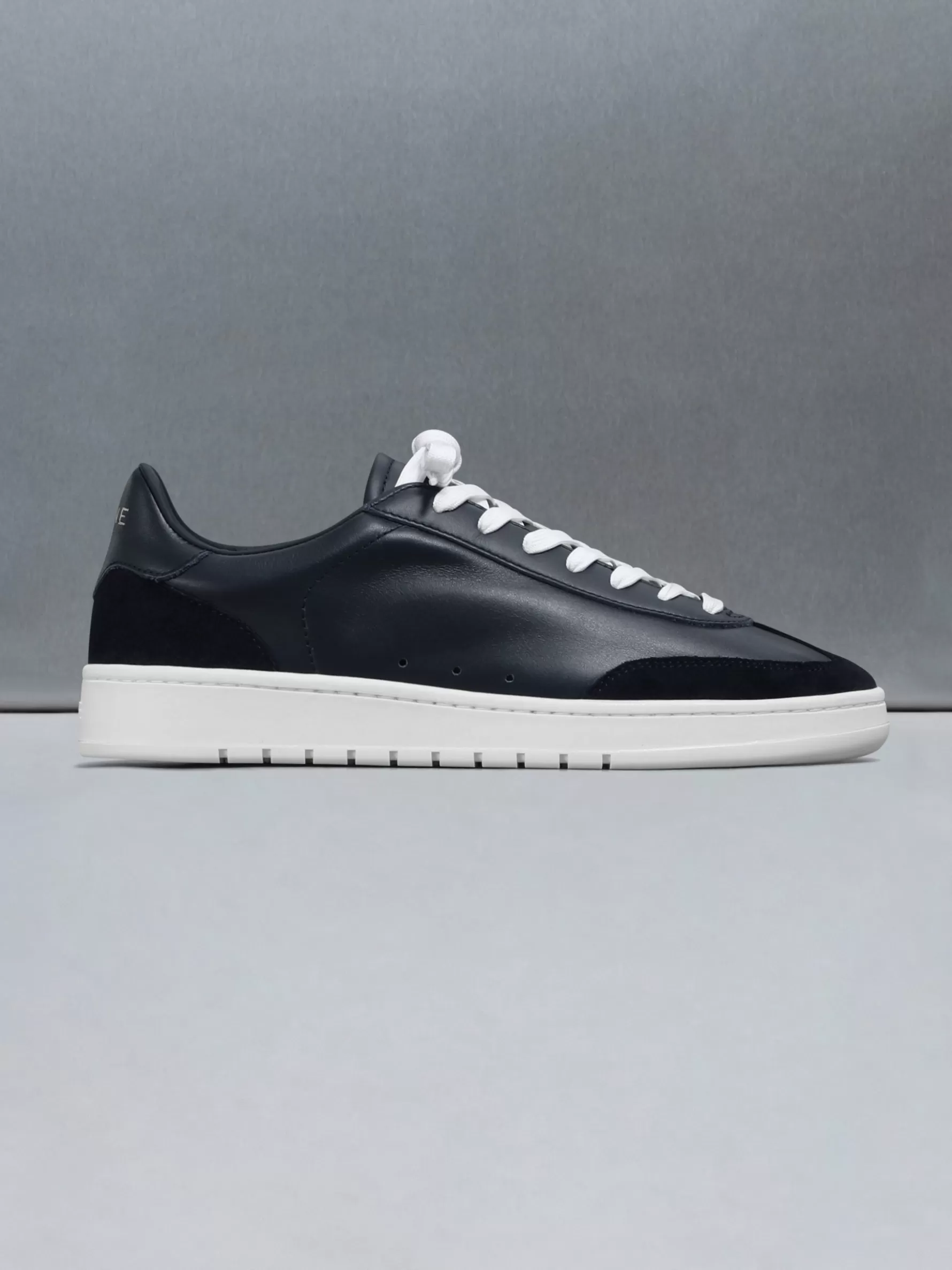 ARNE Tennis Trainer -