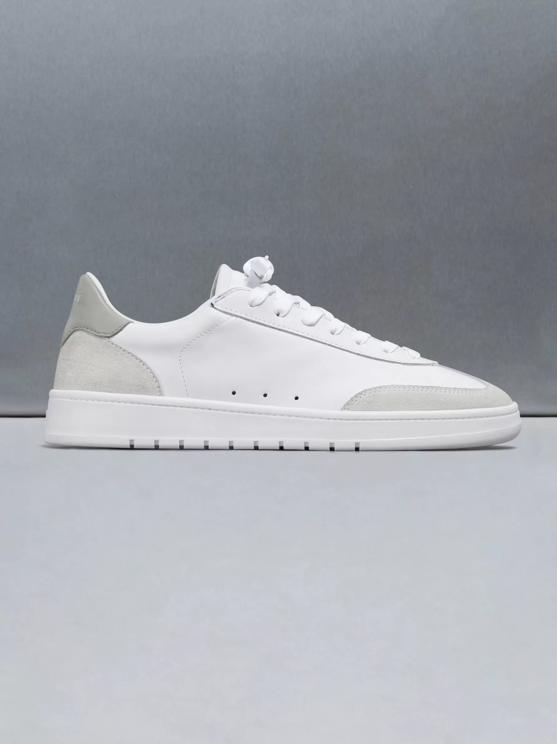 ARNE Tennis Trainer - White Olive