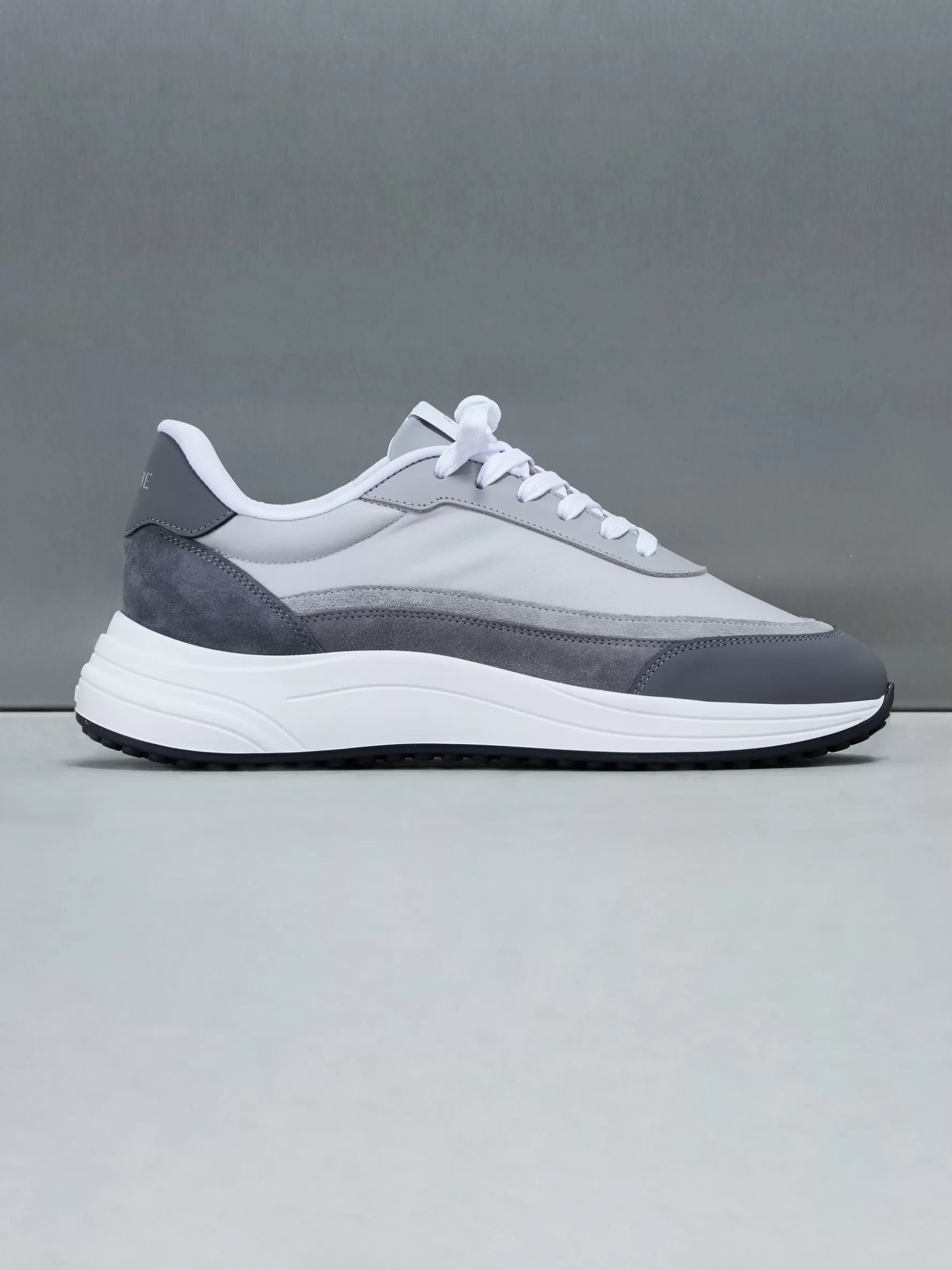 ARNE Wave Runner - Pearl Grey