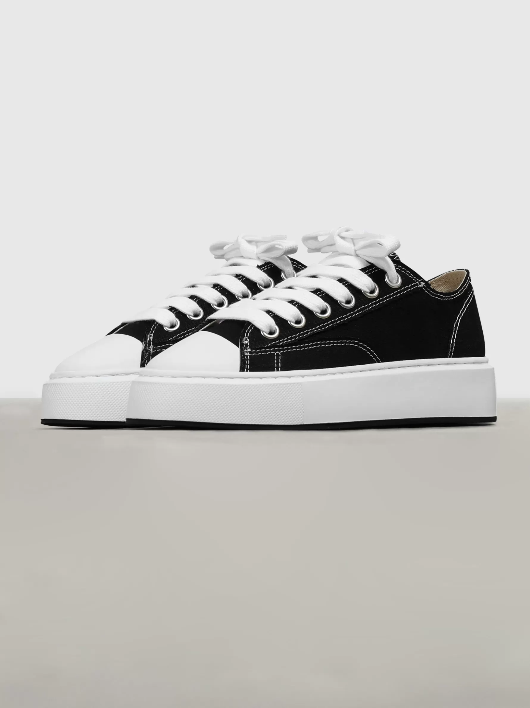 Women ARNE Womens Homerun - Black White